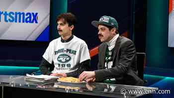 Timothée Chalamet and Pete Davidson mock Newsmax with a hilarious Jets sketch on 'SNL'