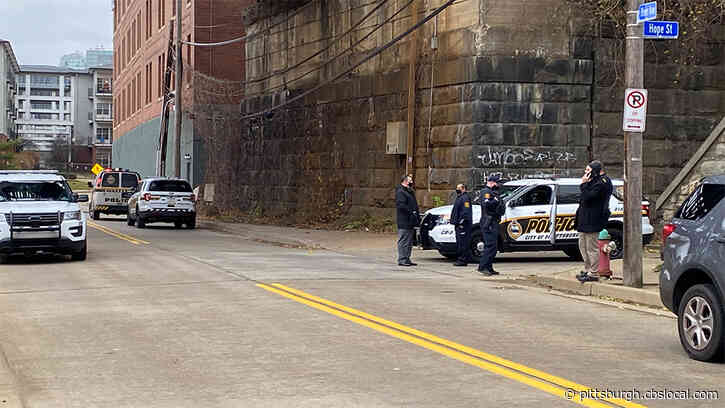 Pittsburgh Police Investigate After Man Stabbed With Pair Of Scissors On The North Side