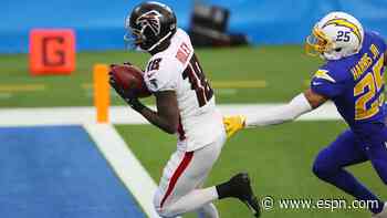Falcons get tricky as WR Russell Gage throws touchdown pass to Calvin Ridley
