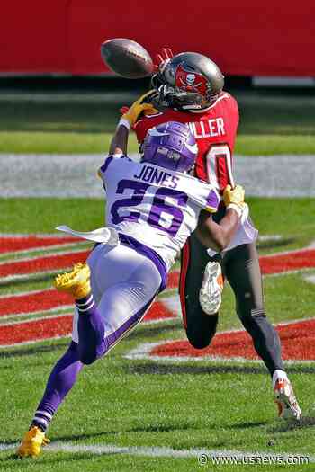 Brady Throws for 2 TDs, Buccaneers Wear Down Vikings 26-14