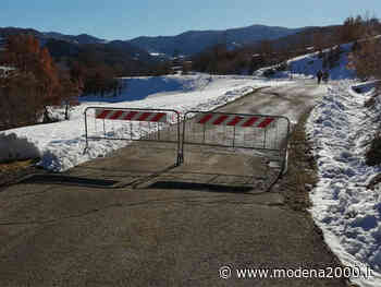 Chiusura strada Comunale Gova-Morsiano in località La Costa di Morsiano - Modena 2000