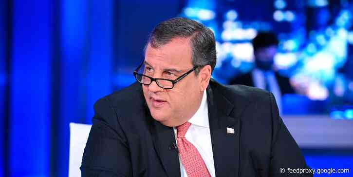 Chris Christie criticizes the Trump campaign's legal approach as 'an absurdity'