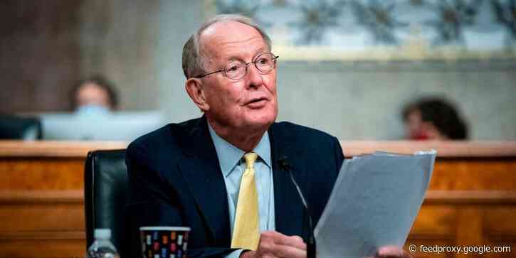 Sen. Lamar Alexander says that Trump should put 'the country first' and accept Biden's election win