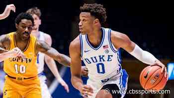 College basketball rankings: Duke nearly drops outside top 25 in latest Coaches Poll