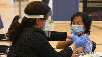 Personal support worker becomes first Ontarian to get dose of COVID-19 vaccine