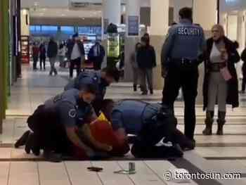 WARMINGTON: Six 'mall cops' restrain one man after COVID violation - Toronto Sun