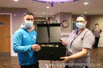 Blackburn Rovers: Adam Armstrong pays Christmas visit to local care home