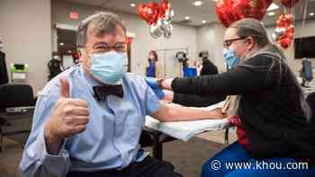 Expert Dr. Peter Hotez receives first dose of COVID-19 vaccine - KHOU.com