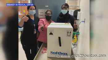 First doses of COVID-19 vaccine administered at Houston’s Michael E. DeBakey VA Medical Center - KPRC Click2Houston