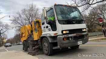 Toronto seeks consultant to potentially undercut street sweeping environmental standards - CBC.ca