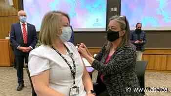 Coronavirus: What's happening in Canada and around the world on Dec. 16