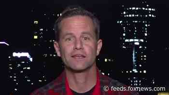 Kirk Cameron criticized for hosting crowded caroling protest, says he'll 'absolutely' host more