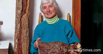 Dorothy Gill Barnes, 93, Artist Whose Raw Material Came From Trees, Dies