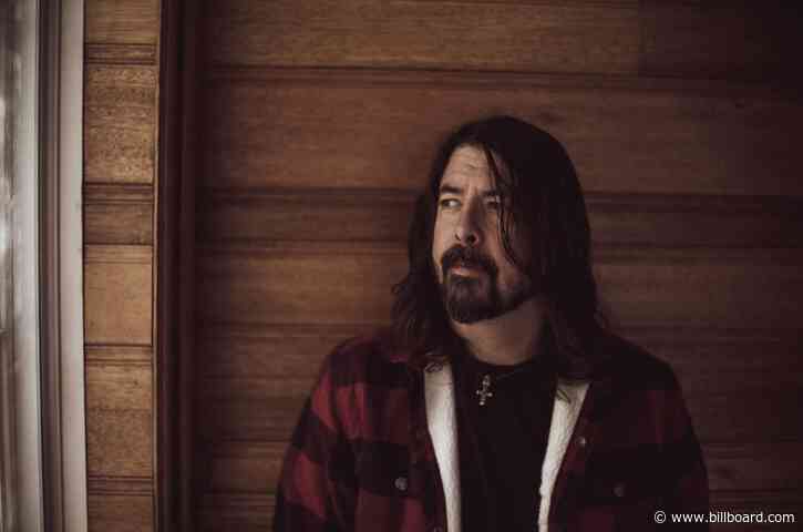 Dave Grohl Reveals That Time He Was on Drugs at His Mom’s Christmas Party