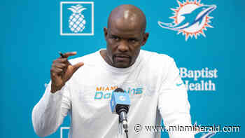 Dolphins head coach Flores talks about how his experiences coaching and scouting for Patriots helped him - Miami Herald
