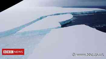 Giant iceberg A68a prangs seabed and loses corner