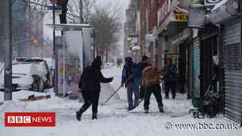 US snowstorm: Record-breaking blizzard slams East Coast