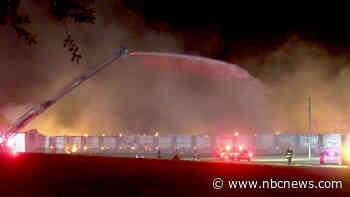 Hundreds of thousands of chickens die in Florida barn fire