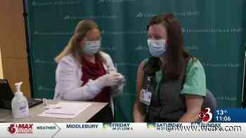 Dartmouth Hitchcock Medical Center nurse gets covid vaccine - WCAX