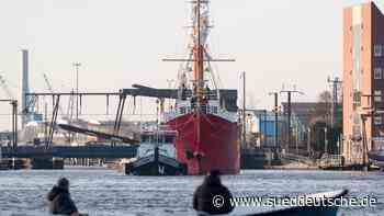 Feuerschiff "Amrumbank" nach Sanierung zurück am Ratsdelft - Süddeutsche Zeitung