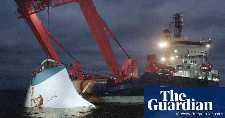Sweden looks to change law so 1994 ferry disaster can be re-examined