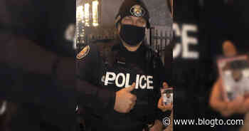 Toronto police gave homeless man a hockey card and people aren't happy - blogTO