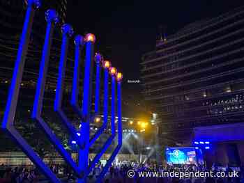 ‘It feels like the Iron Curtain lifting’: Israelis flock to Dubai in wake of historic peace deal