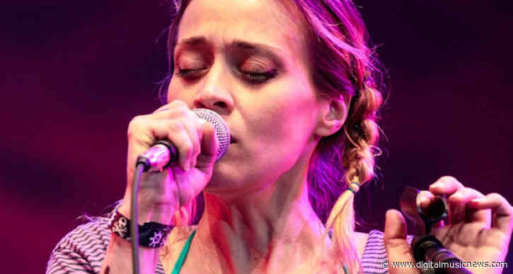 Fiona Apple Wonders Why the Grammys Abruptly Fired Deborah Dugan: “That All Reeks to Me”