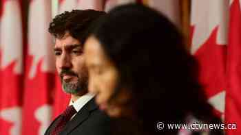 Feds secure 500K vaccine doses for January as lockdown calls grow