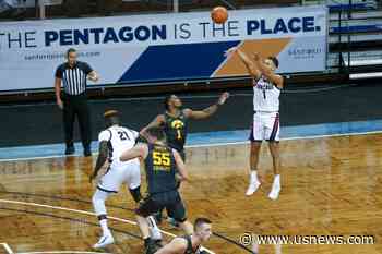 Suggs Leads Top-Ranked Gonzaga Over No. 3 Iowa 99-88