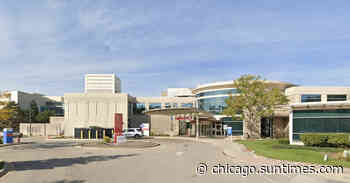 Advocate Condell Medical Center pauses COVID-19 vaccinations after 4 people react negatively - Chicago Sun-Times