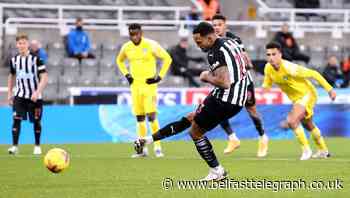 Callum Wilson penalty rescues point for Newcastle against 10-man Fulham