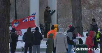 Saskatoon police respond to protest in Kiwanis Park - Global News