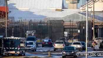 Inmates 'sitting ducks' as COVID-19 rages through Kingston, Ont., prison, advocate says