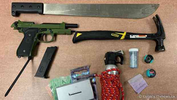 Machete found in vehicle during traffic stop, driver arrested: RCMP