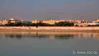 Rockets target U.S. Embassy in Baghdad, Iraqi officials blame 'outlawed group' for attack