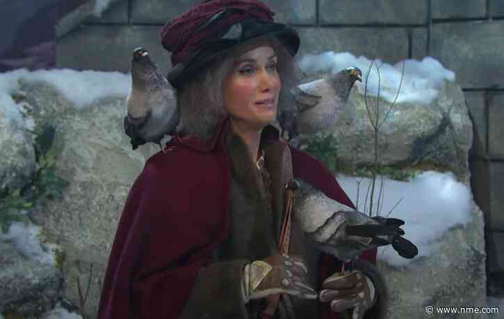 Watch Kristen Wiig play the Pigeon Lady in ‘Home Alone 2’ parody