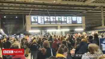 Crowds leaving London 'totally irresponsible'