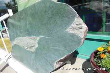 Iconic jade boulder stolen from outside Cache Creek business – Oak Bay News - Oak Bay News