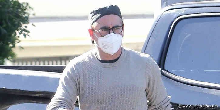 Colin Farrell Masks Up During a Trip to the Gas Station
