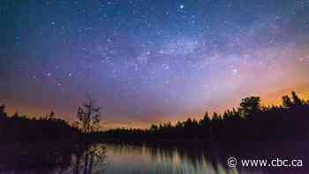 Conjunction of Jupiter and Saturn, dubbed 'Christmas star,' visible tonight