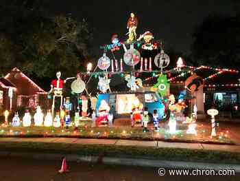 'Spread a little joy': Pecan Grove family goes all out with 40-foot Christmas light display
