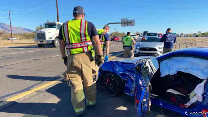 Collision between semi, car causes traffic delays on WB I-10 near Cortaro