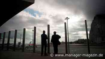 Großbritannien: Lange Schlange vor den Supermärkten - Transportwege gekappt