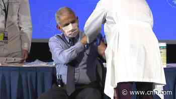 Dr. Fauci receives his Covid-19 vaccination