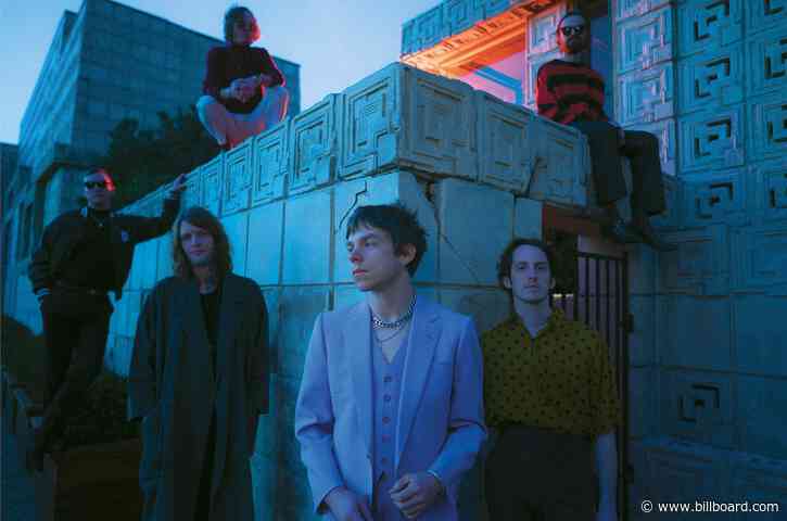 Cage the Elephant Rewrites Rock Airplay Top 10 Record With ‘Skin and Bones’