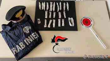 "Erba" nascosta sotto la maglietta: in manette per spaccio - Live Sicilia