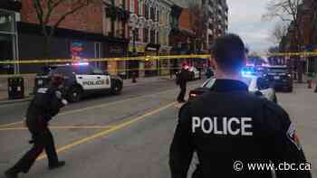 3 Hamilton police officers have knife wounds to face and head after downtown altercation