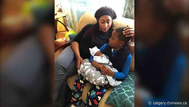 Lethbridge boy wants no toys, just mom home for Christmas