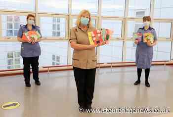 School pupils send festive wishes to Dudley hospital patients - Stourbridge News